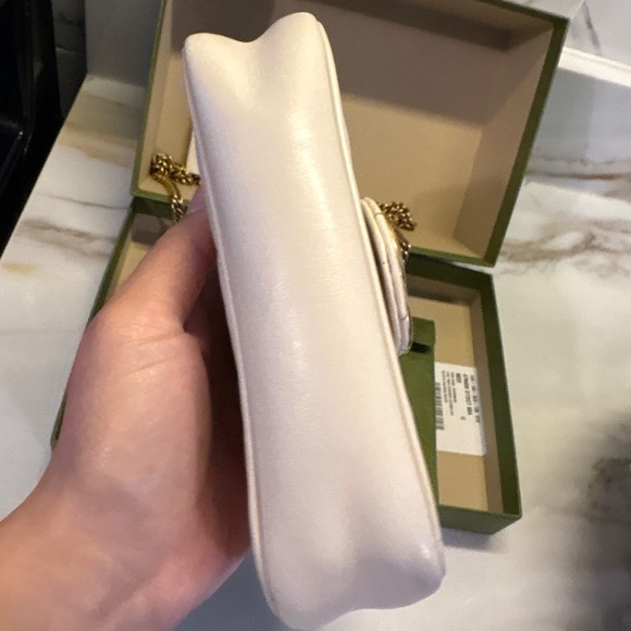 White GG marmont bag Authentic - Picture 4 of 7